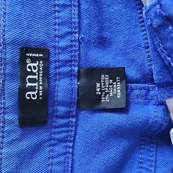 Ladies A.N.A Shorts Sz 24W - Picture 2 of 3